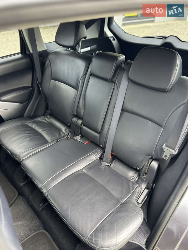 Позашляховик / Кросовер Peugeot 4007 2010 в Чернівцях