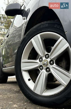 Позашляховик / Кросовер Peugeot 4007 2011 в 