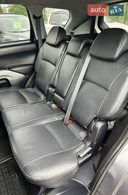 Позашляховик / Кросовер Peugeot 4007 2011 в 