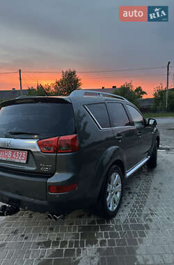Позашляховик / Кросовер Peugeot 4007 2010 в 