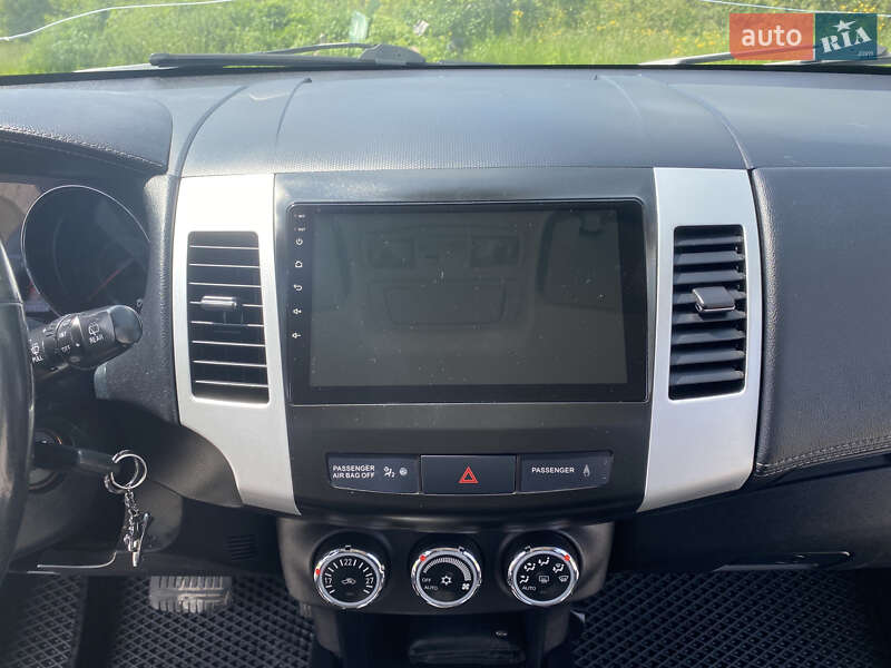 Позашляховик / Кросовер Peugeot 4007 2010 в Підгайцях