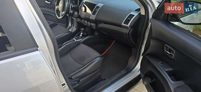 Позашляховик / Кросовер Peugeot 4007 2011 в Калуші