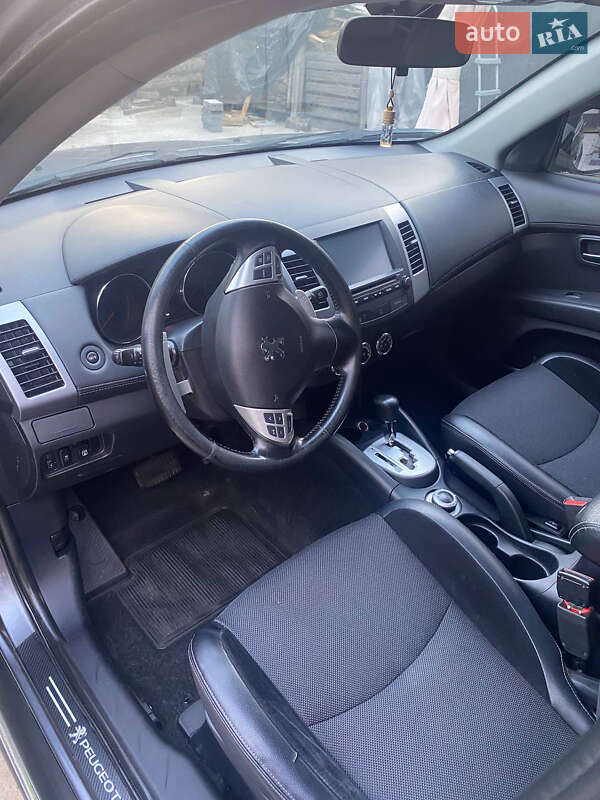 Позашляховик / Кросовер Peugeot 4007 2011 в Коростені