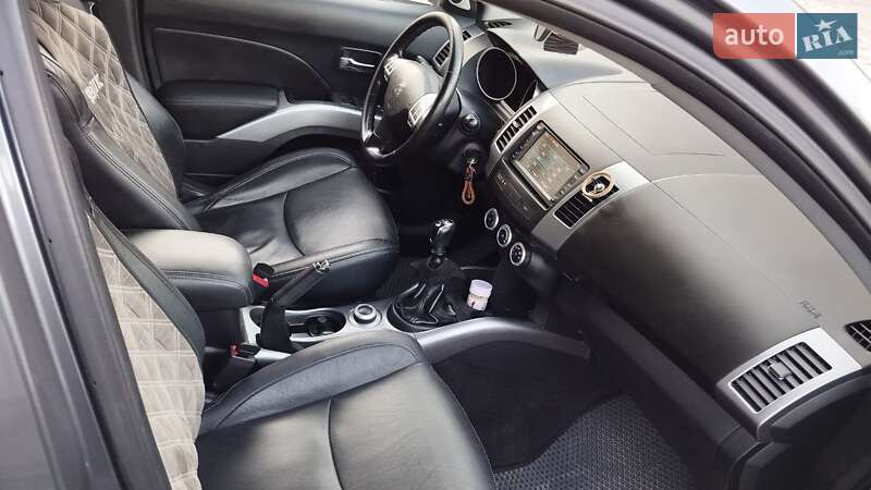 Позашляховик / Кросовер Peugeot 4007 2009 в Кременці