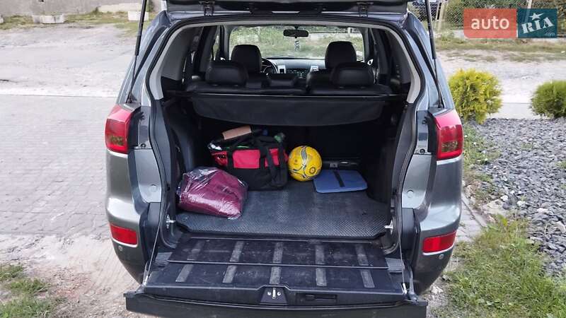 Позашляховик / Кросовер Peugeot 4007 2009 в Кременці