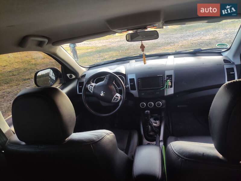 Позашляховик / Кросовер Peugeot 4007 2008 в Смілі фото 16 Позашляховик / Кросовер Peugeot 4007 2008 в Смілі