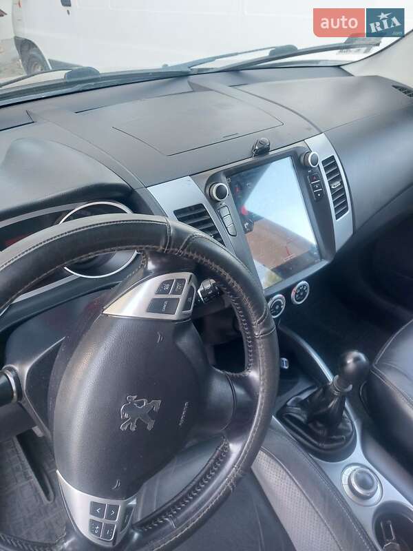 Позашляховик / Кросовер Peugeot 4007 2008 в Тернополі