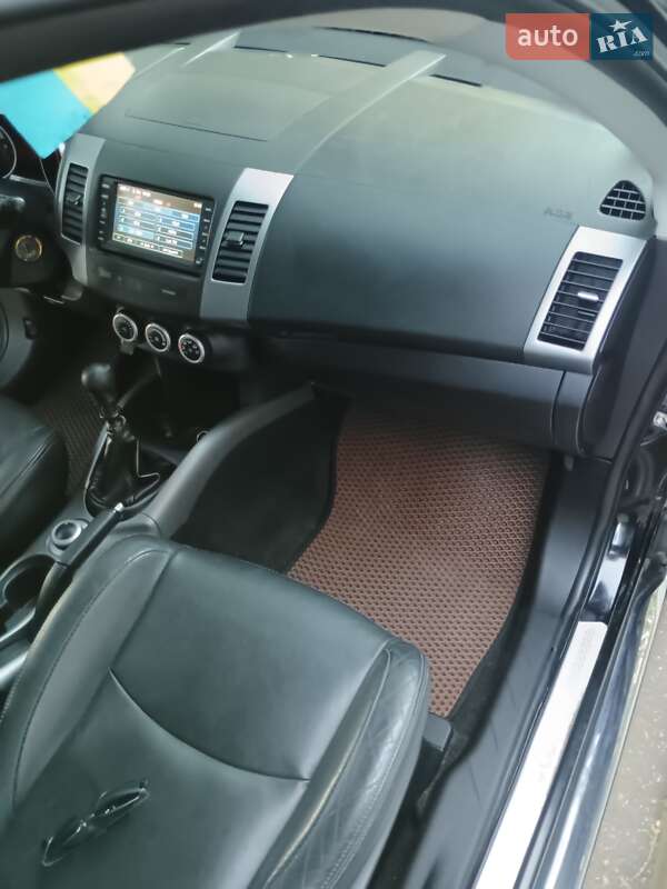 Позашляховик / Кросовер Peugeot 4007 2008 в Чернігові