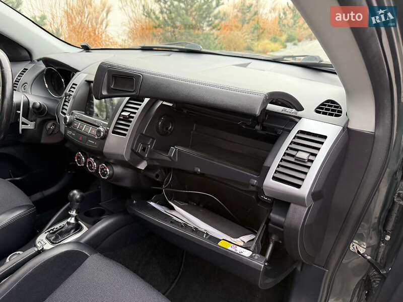 Внедорожник / Кроссовер Peugeot 4007 2010 в Луцке