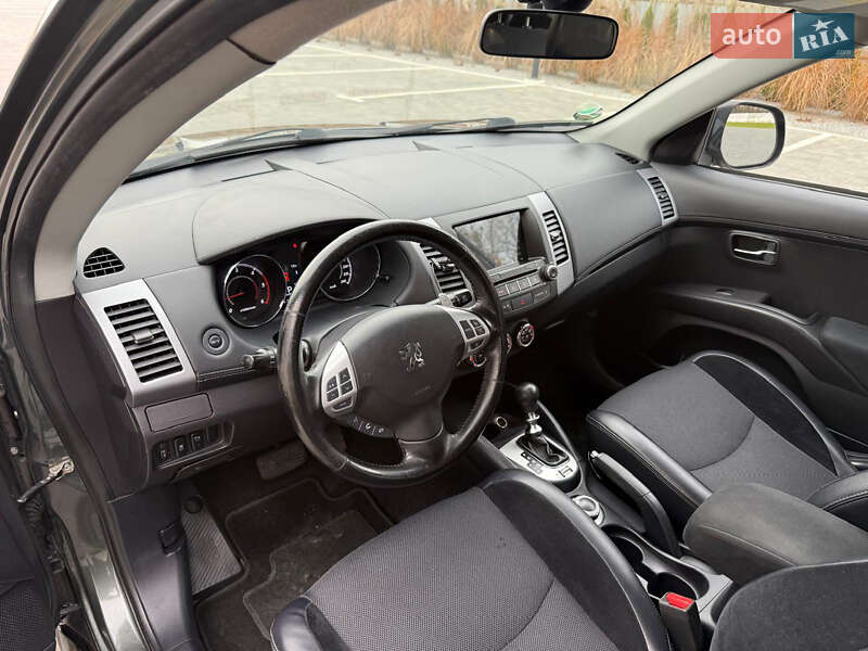 Внедорожник / Кроссовер Peugeot 4007 2010 в Луцке