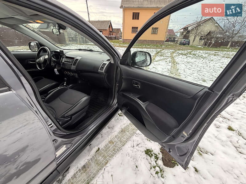 Позашляховик / Кросовер Peugeot 4007 2010 в Надвірній