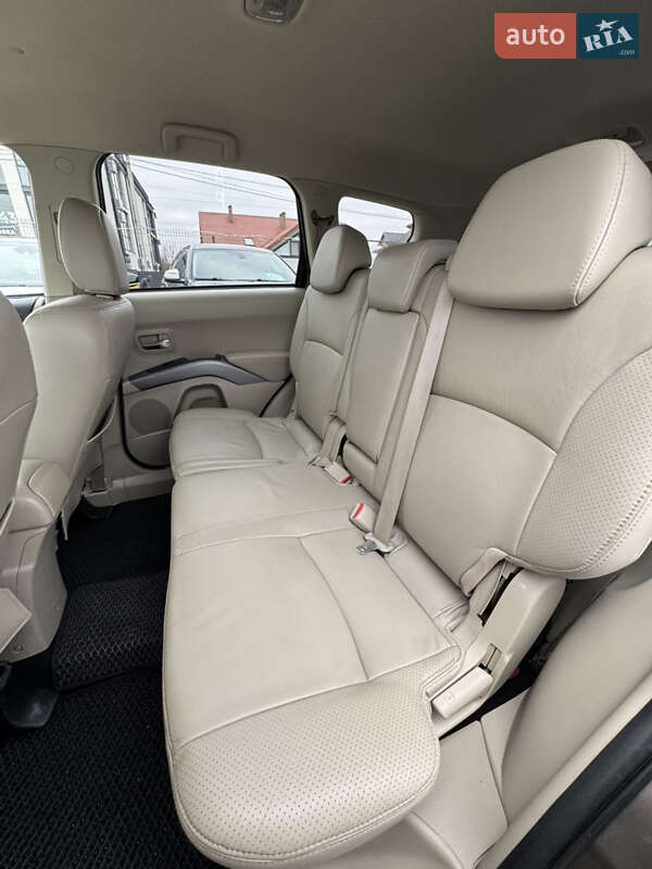 Позашляховик / Кросовер Peugeot 4007 2010 в Івано-Франківську