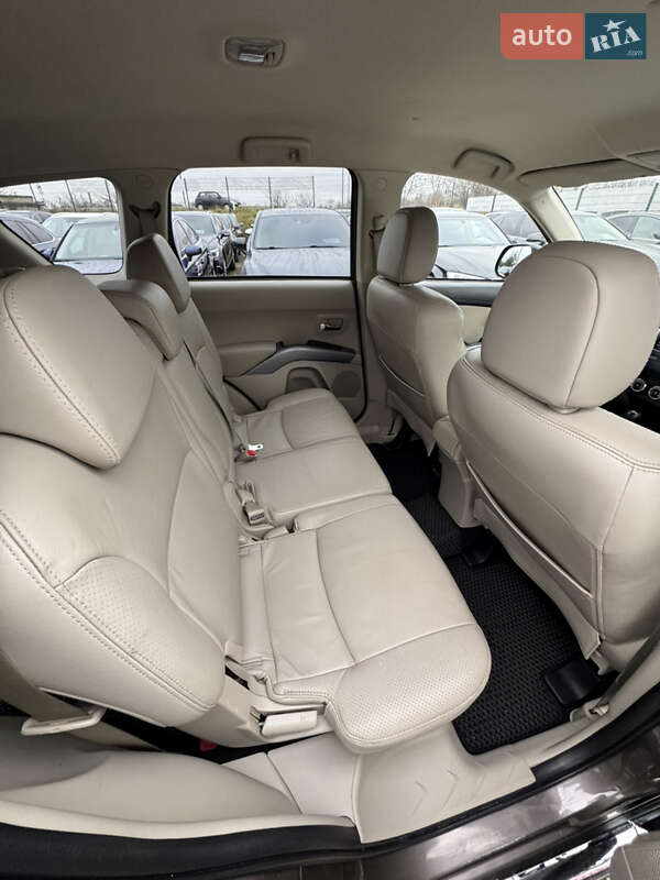 Позашляховик / Кросовер Peugeot 4007 2010 в Івано-Франківську