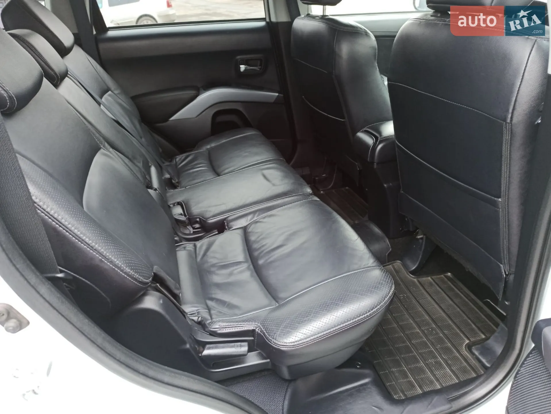 Peugeot 4007 2011 VIN VF3VV4HK8BZ801411 фото оголошення 16 з 21