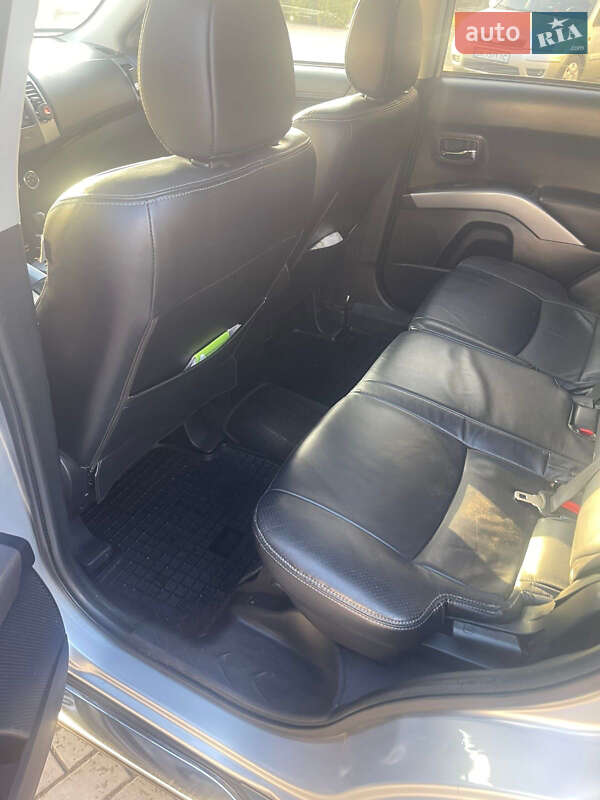 Внедорожник / Кроссовер Peugeot 4007 2011 в Луцке