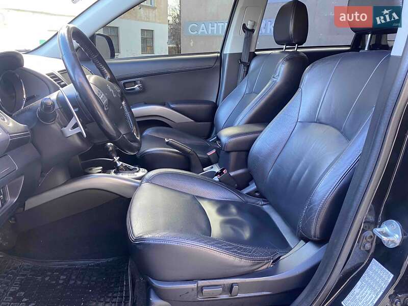 Позашляховик / Кросовер Peugeot 4007 2010 в Миколаєві