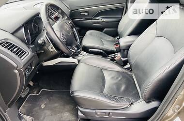 Позашляховик / Кросовер Peugeot 4008 2012 в 