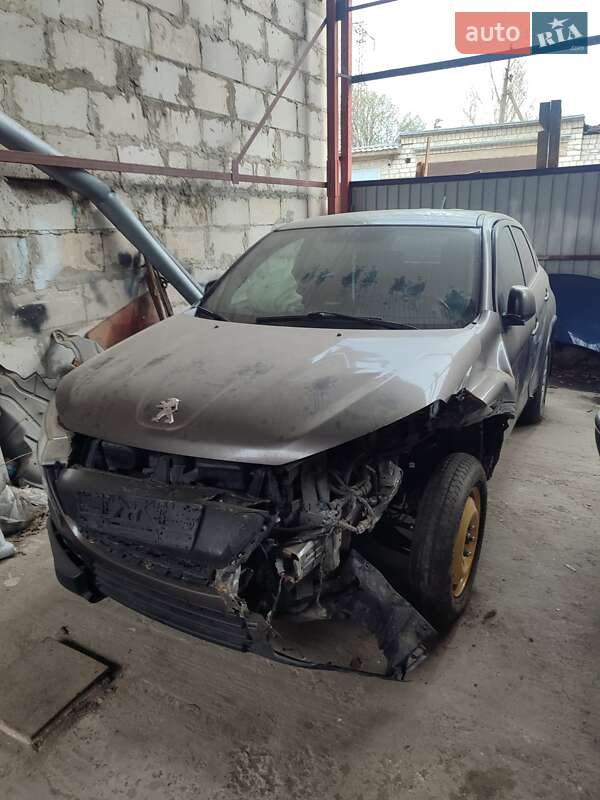 Позашляховик / Кросовер Peugeot 4008 2014 в Житомирі