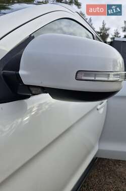 Позашляховик / Кросовер Peugeot 4008 2012 в 