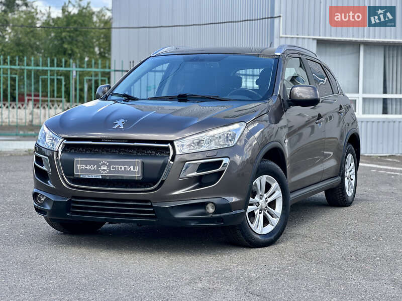 Позашляховик / Кросовер Peugeot 4008 2012 в 