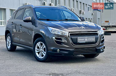 Позашляховик / Кросовер Peugeot 4008 2012 в 