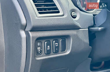 Позашляховик / Кросовер Peugeot 4008 2012 в 