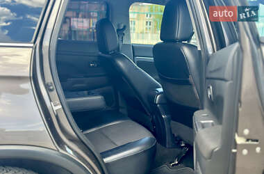 Позашляховик / Кросовер Peugeot 4008 2012 в 