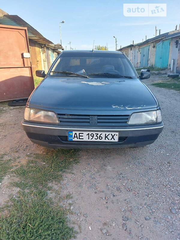 Peugeot 405