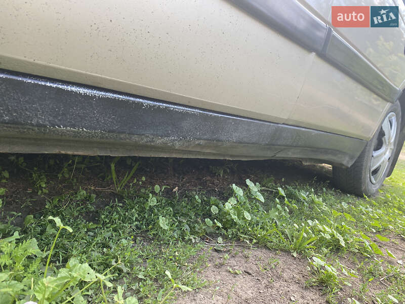Седан Peugeot 405 1988 в Чечельнику