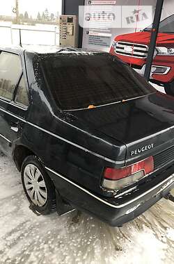 Седан Peugeot 405 1980 в Львові