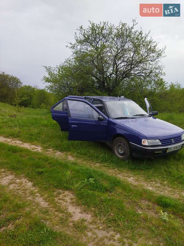 Седан Peugeot 405 1990 в Городке