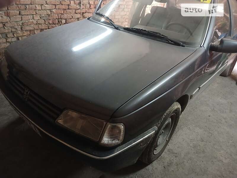 Седан Peugeot 405 1989 в Тернополі