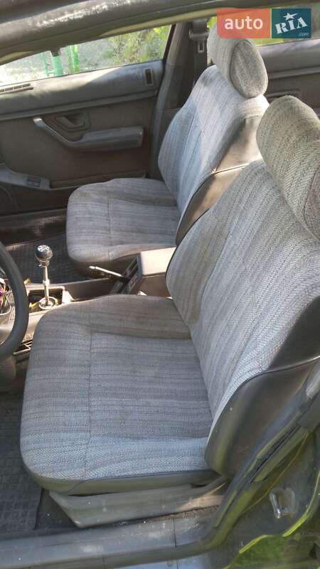 Седан Peugeot 405 1990 в Ужгороде