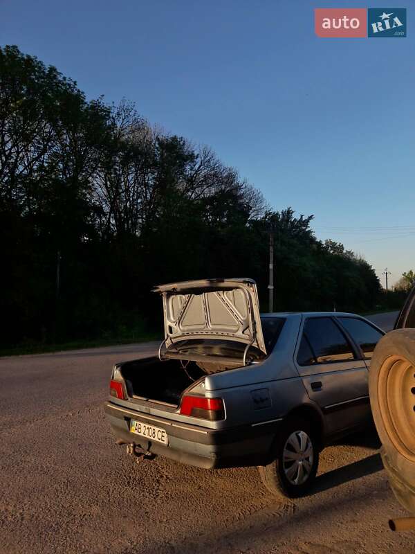 Седан Peugeot 405 1987 в Погребище