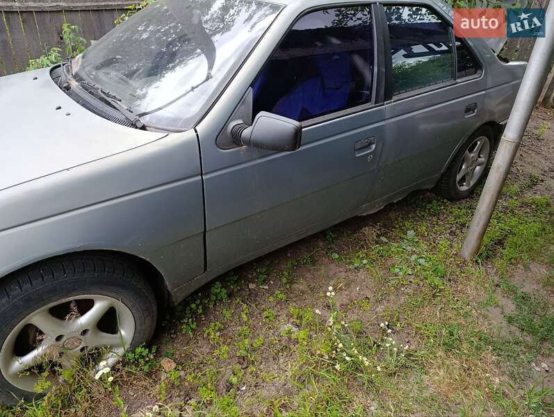 Седан Peugeot 405 1989 в Василькові