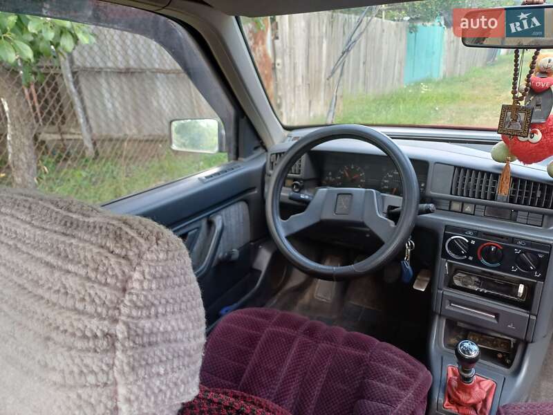 Седан Peugeot 405 1989 в Люботині