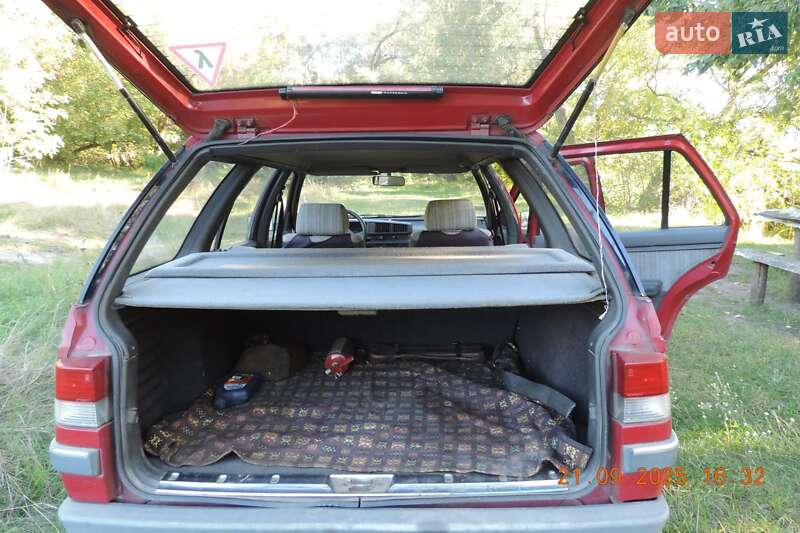Універсал Peugeot 405 1988 в Стебльові