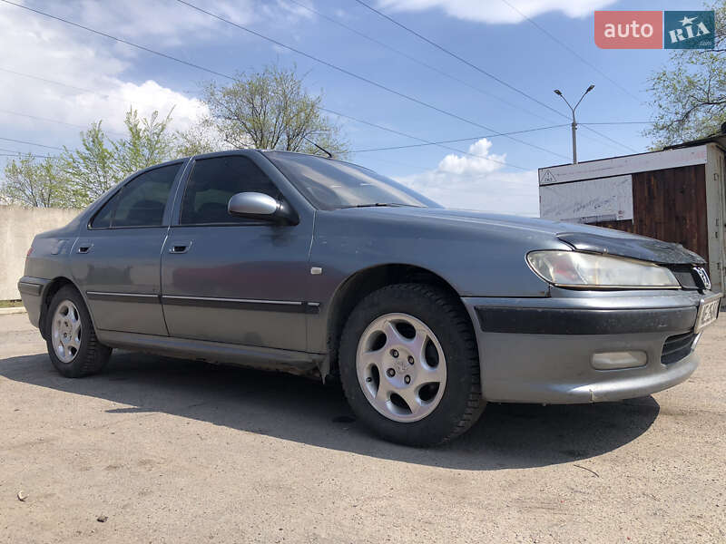Седан Peugeot 406 2002 в Покровске
