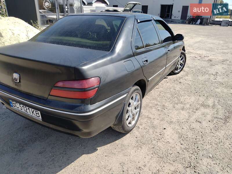Седан Peugeot 406 2001 в Бориславі