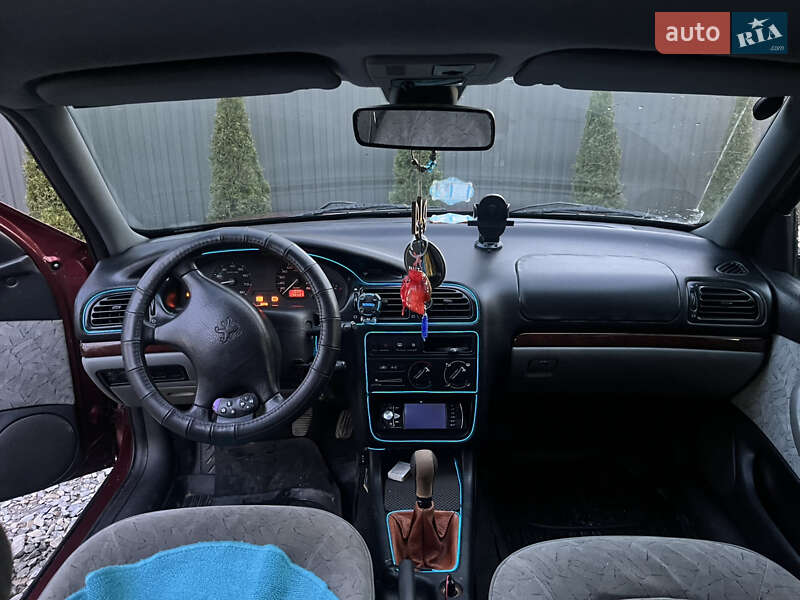 Седан Peugeot 406 1997 в Лазещині