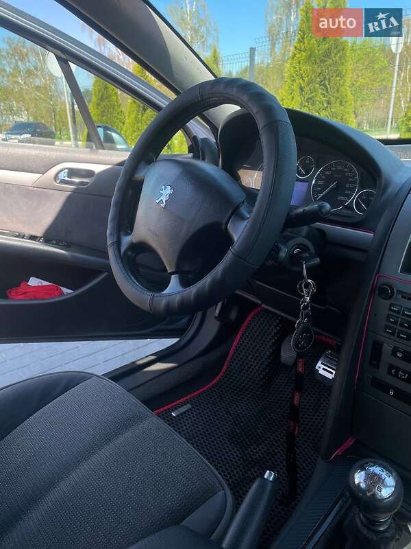 Универсал Peugeot 407 2004 в Вараше