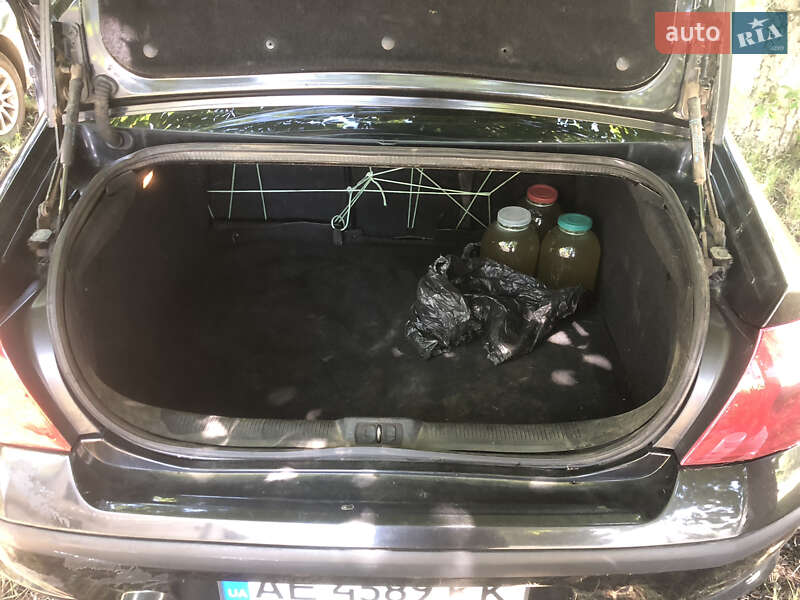 Седан Peugeot 407 2005 в Доброполье