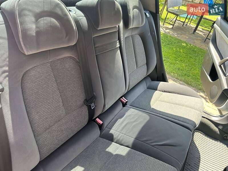 Седан Peugeot 407 2006 в Стрию