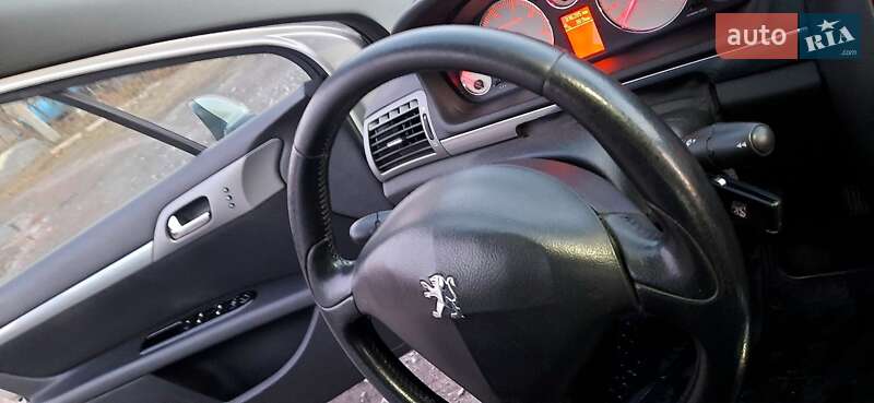 Седан Peugeot 407 2005 в Киеве