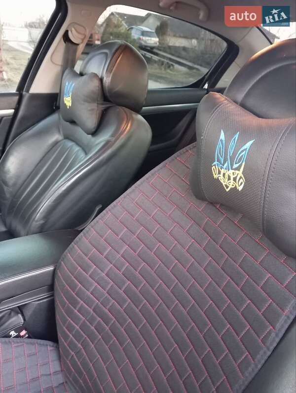 Седан Peugeot 407 2010 в Бродах