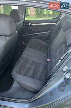 Седан Peugeot 407 2010 в  фото 18 Седан Peugeot 407 2010 в