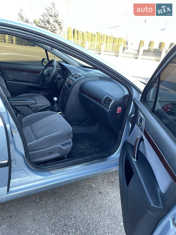 Седан Peugeot 407 2004 в Костополе