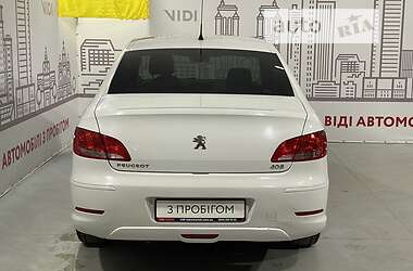 Седан Peugeot 408 2012 в 