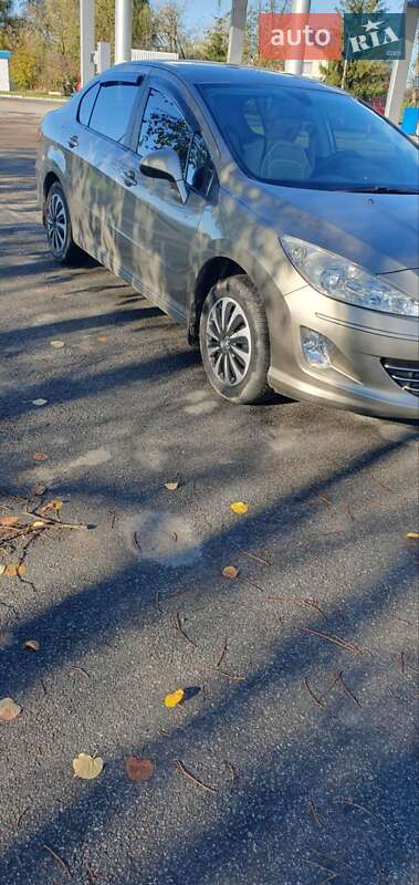 Седан Peugeot 408 2012 в Хотині