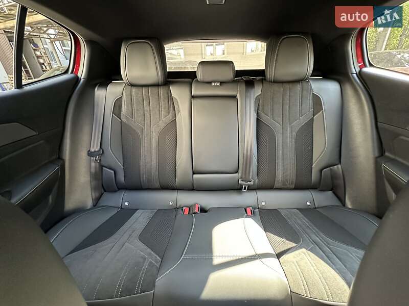 Ліфтбек Peugeot 408 2023 в Рівному